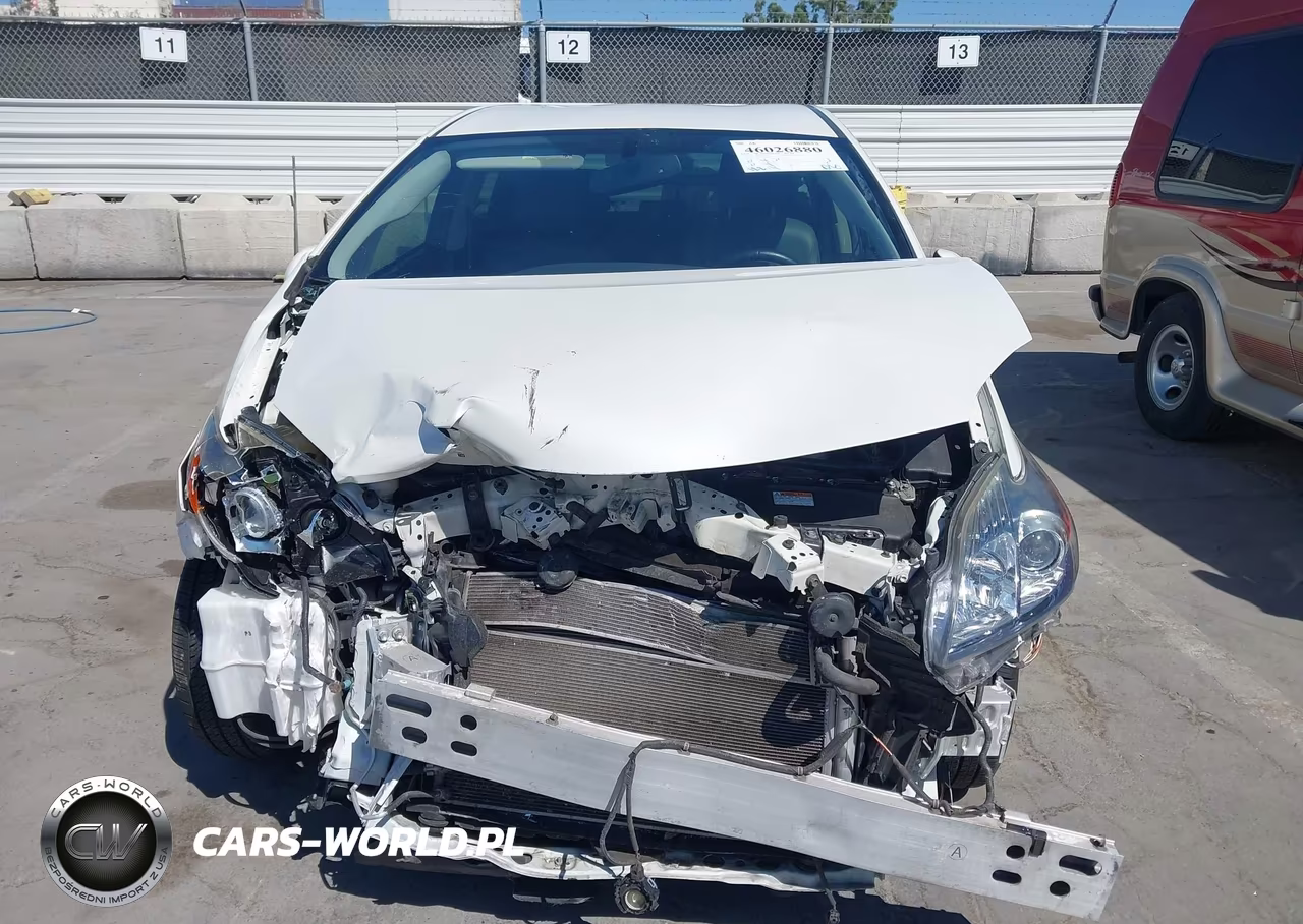 2015 Toyota Prius Plug-In Advanced VIN:JTDKN3DP3F3071381 - 13
