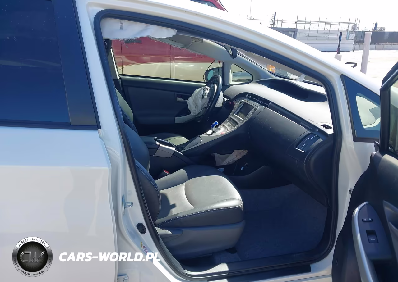 2015 Toyota Prius Plug-In Advanced VIN:JTDKN3DP3F3071381 - 5