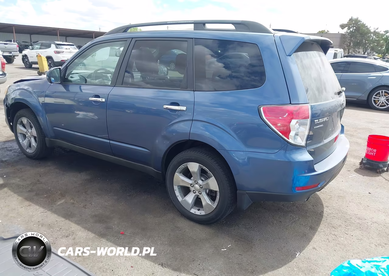 2011 Subaru Forester 2.5Xt Premium VIN:JF2SHGAC4BH723858 - 3