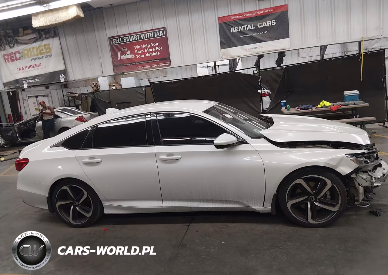 2018 Honda Accord Sport VIN:1HGCV1F38JA266093 - 13