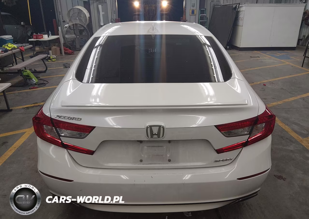 2018 Honda Accord Sport VIN:1HGCV1F38JA266093 - 16