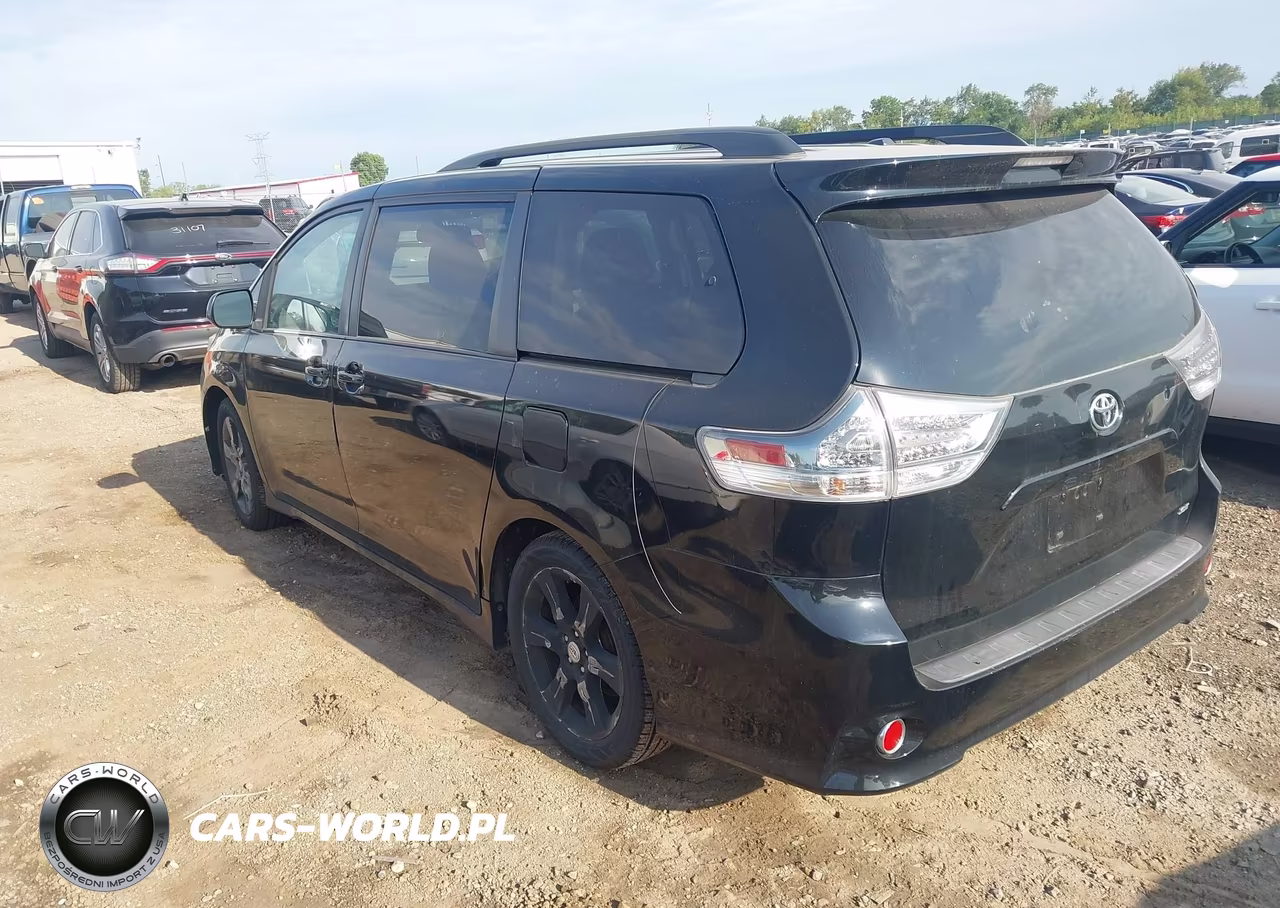 2012 Toyota Sienna Se 8 Passenger VIN:5TDXK3DC1CS193744 - 3