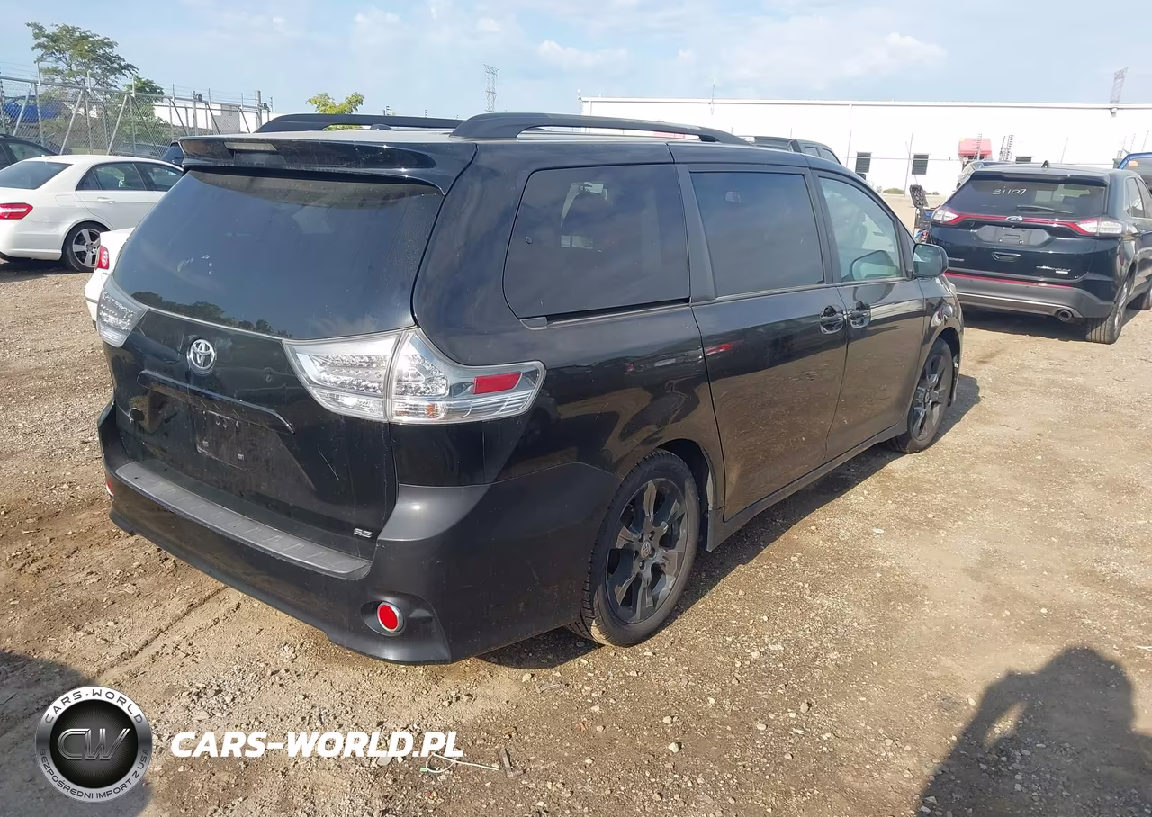 2012 Toyota Sienna Se 8 Passenger VIN:5TDXK3DC1CS193744 - 4