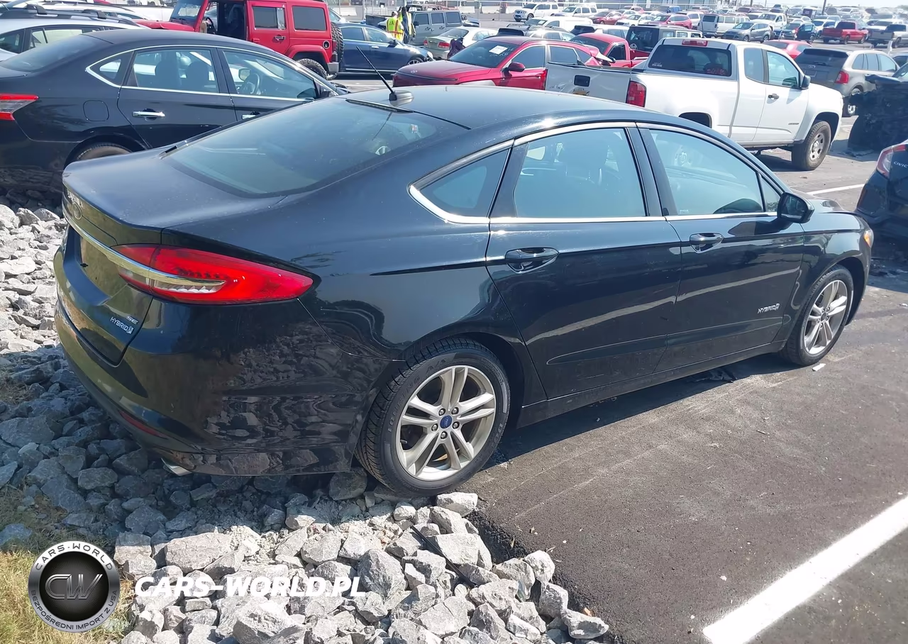 2018 Ford Fusion Hybrid Se VIN:3FA6P0LU5JR231150 - 4