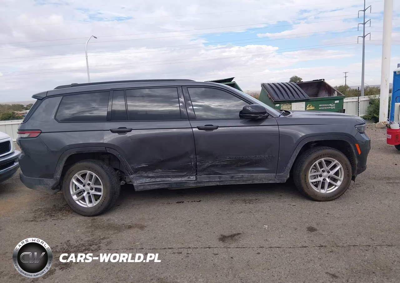 2025 Jeep Grand Cherokee L Altitude 4X2 VIN:1C4RJJAG8S8655923 - 13