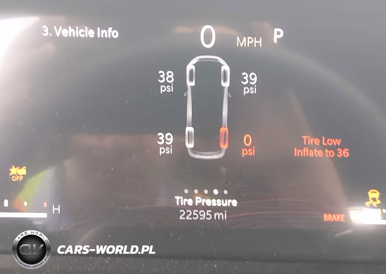 2025 Jeep Grand Cherokee L Altitude 4X2 VIN:1C4RJJAG8S8655923 - 15
