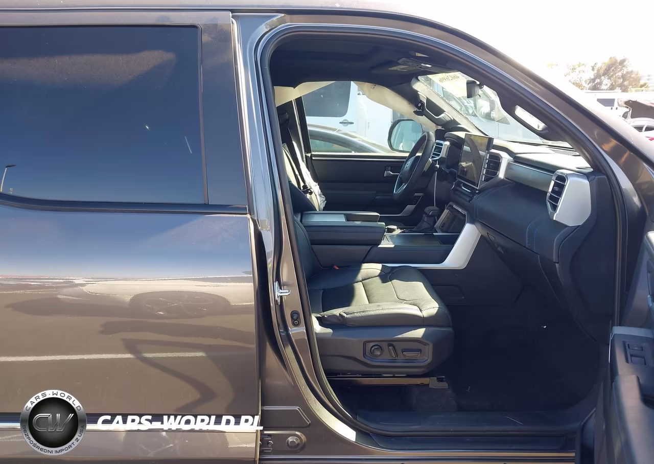 2025 Toyota Tundra Platinum VIN:5TFWA5DB4SX332484 - 5