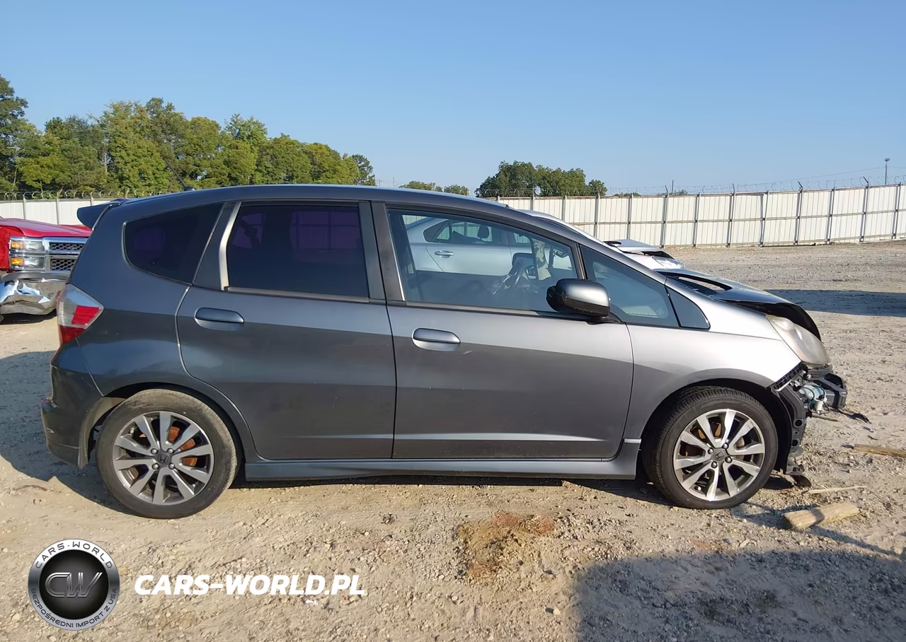 2012 Honda Fit Sport VIN:JHMGE8H56CC014825 - 14