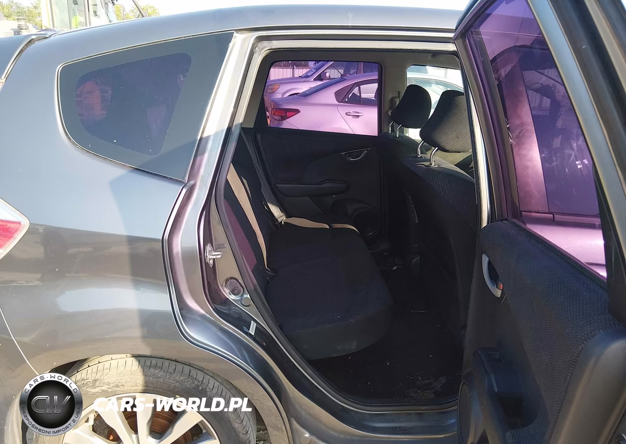 2012 Honda Fit Sport VIN:JHMGE8H56CC014825 - 8