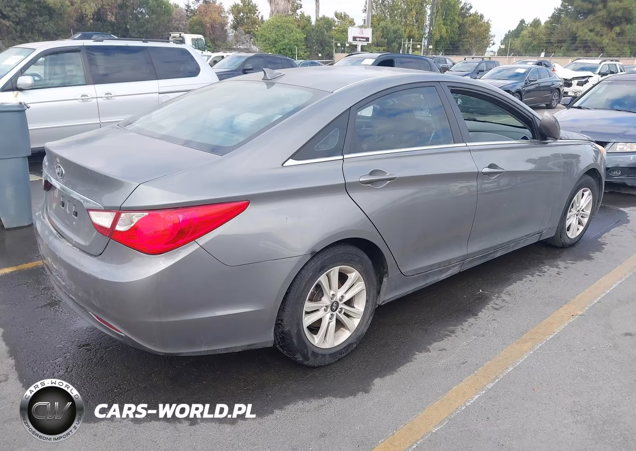 2013 Hyundai Sonata Gls VIN:5NPEB4AC6DH742279 - 4