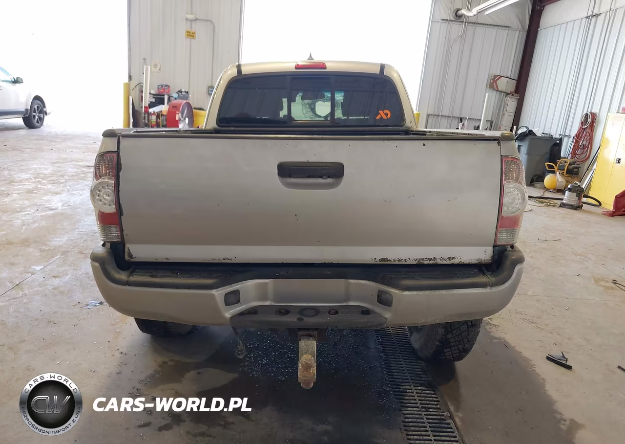 2015 Toyota Tacoma Base V6 VIN:5TFUU4EN4FX117744 - 17