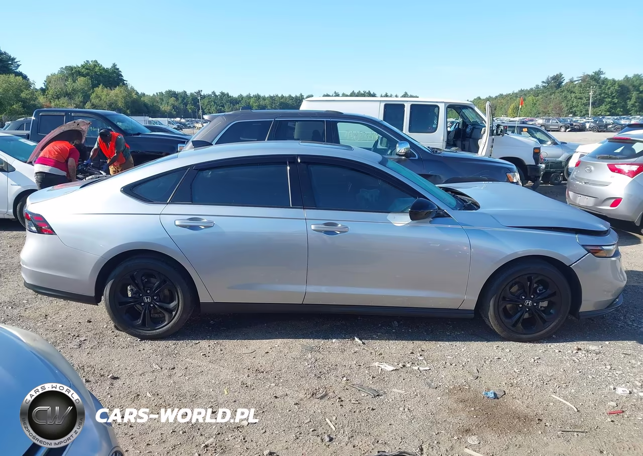 2025 Honda Accord Se VIN:1HGCY1F47SA043335 - 13