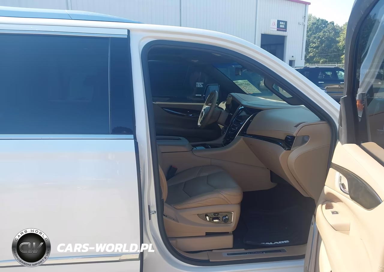 2018 Cadillac Escalade Platinum VIN:1GYS4DKJ2JR248445 - 5