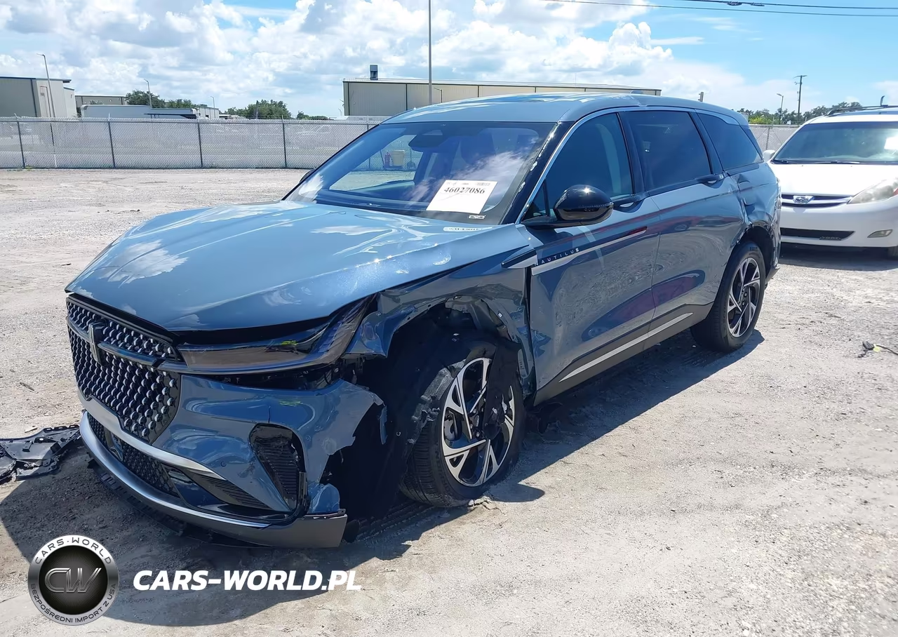 2025 Lincoln Nautilus Premiere VIN:5LMPJ8JA0SJ961222 - 2