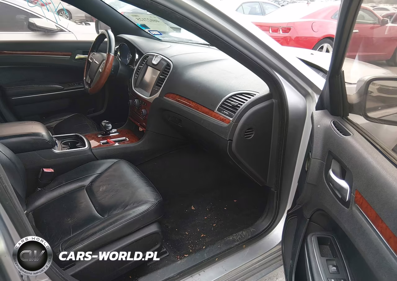 2013 Chrysler 300 Motown VIN:2C3CCAAG6DH561203 - 5