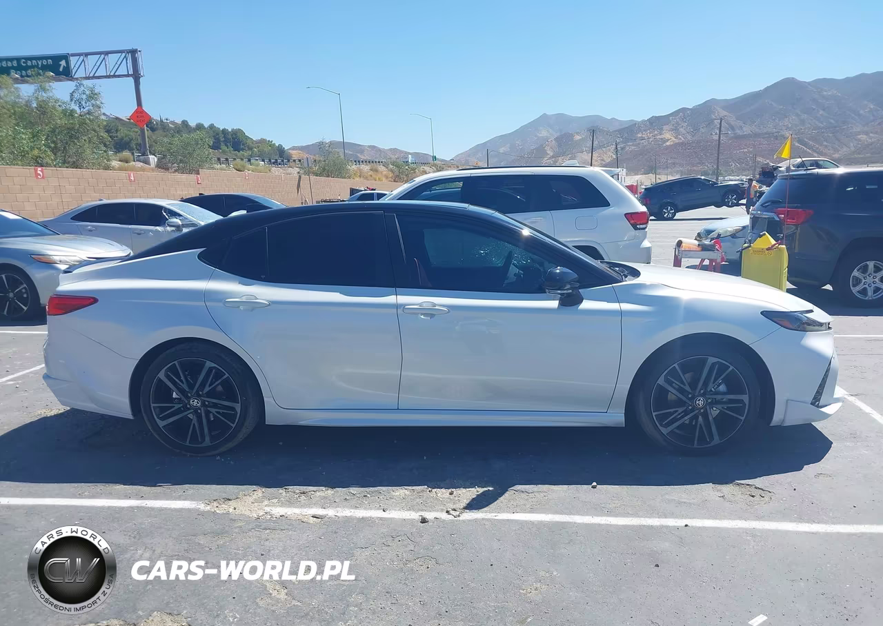2026 Toyota Camry Xse VIN:4T1DAACK4TU237777 - 13