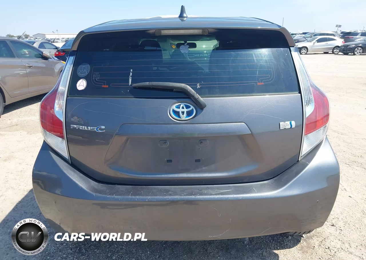 2016 Toyota Prius C Two VIN:JTDKDTB30G1130225 - 16
