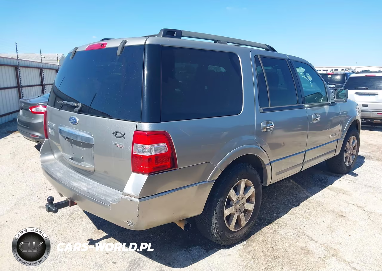 2008 Ford Expedition Xlt VIN:1FMFU155X8LA14194 - 4