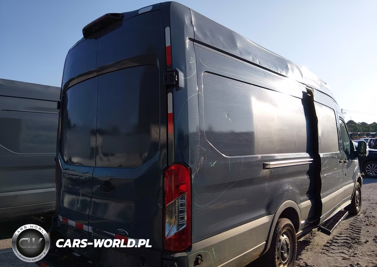 2019 Ford Transit-250 VIN:1FTYR3XM1KKB33019 - 4