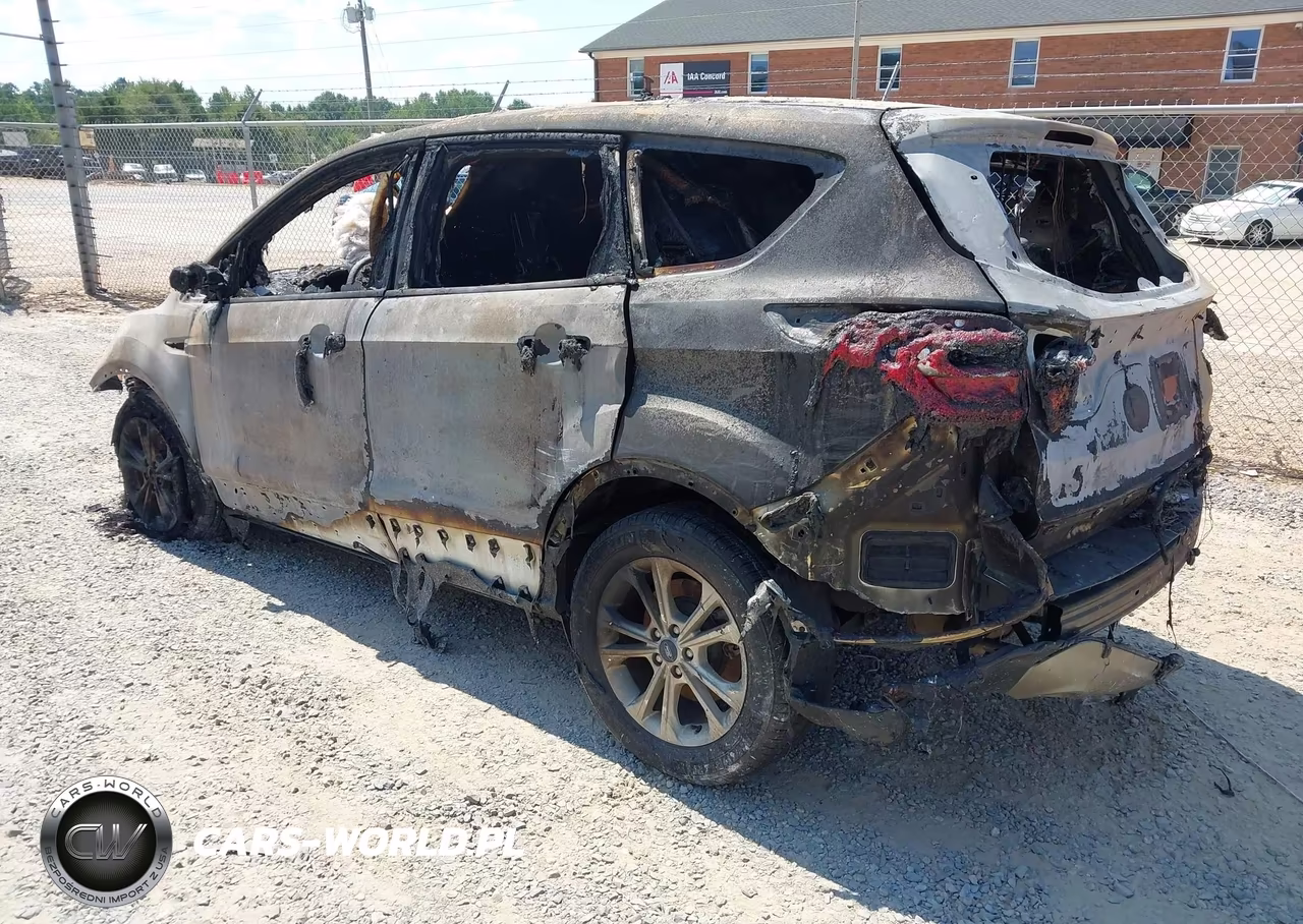 2019 Ford Escape Se VIN:1FMCU0GD0KUA74262 - 3