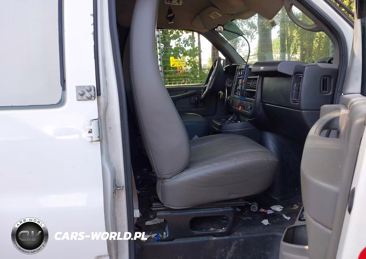 2010 GMC Savana 3500 Work Van VIN:1GT2GTDA4A1144381 - 5
