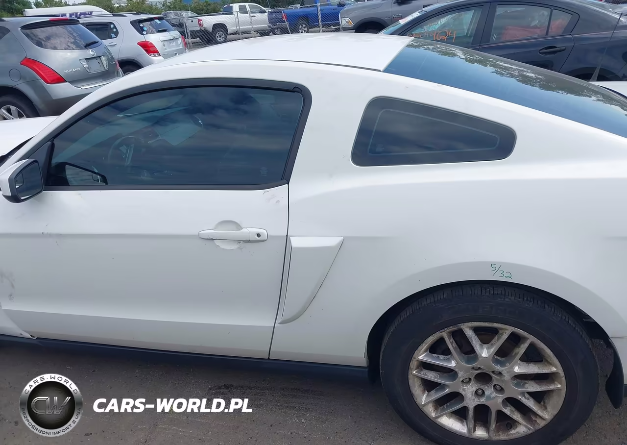 2012 Ford Mustang V6 Premium VIN:1ZVBP8AM9C5209584 - 14