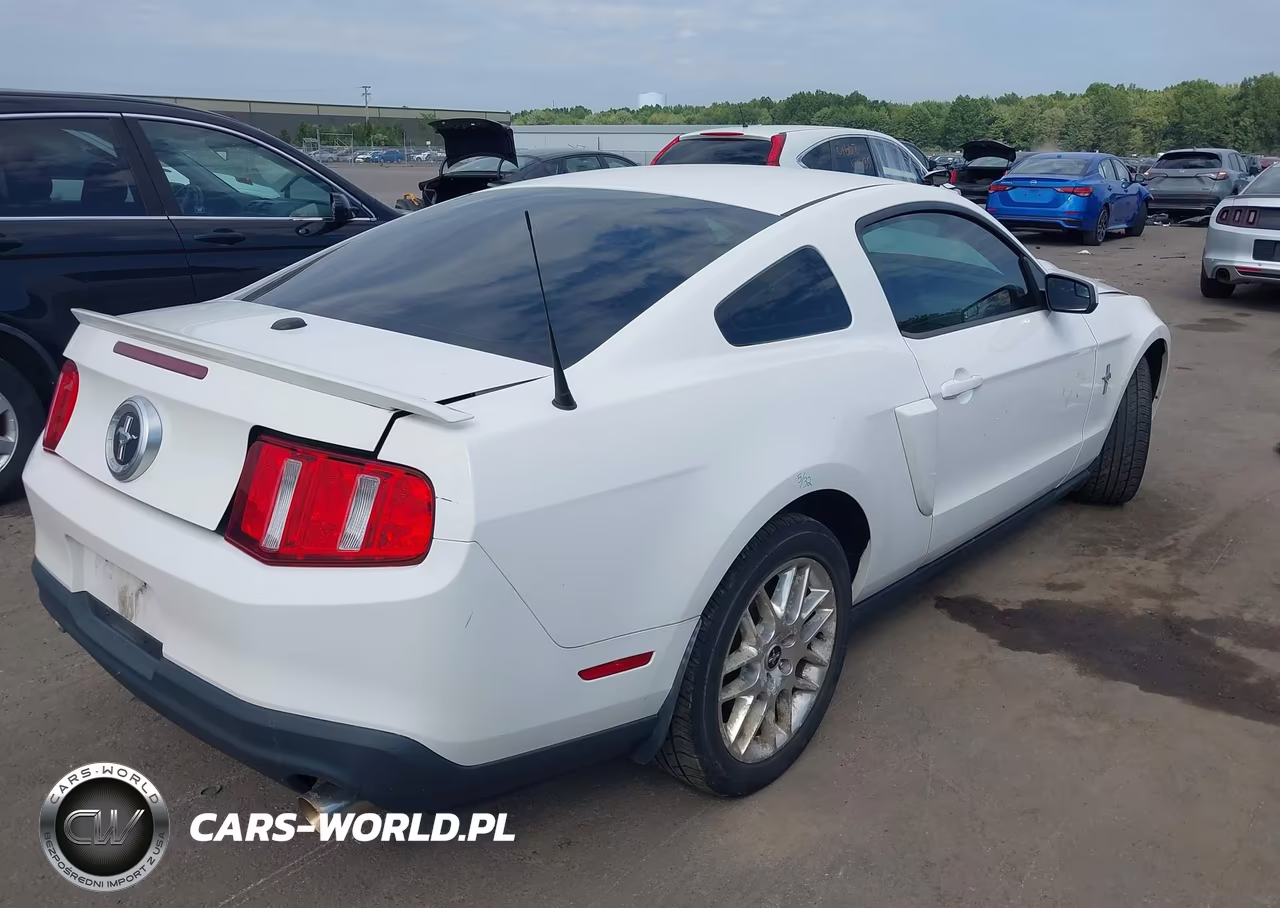 2012 Ford Mustang V6 Premium VIN:1ZVBP8AM9C5209584 - 4