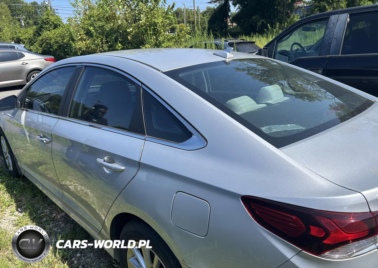 2018 Hyundai Sonata Se VIN:5NPE24AF9JH618383 - 3