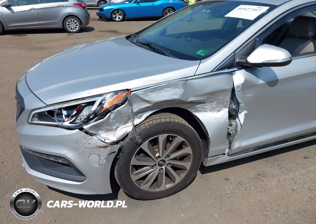 2015 Hyundai Sonata Sport VIN:5NPE34AF7FH060411 - 6
