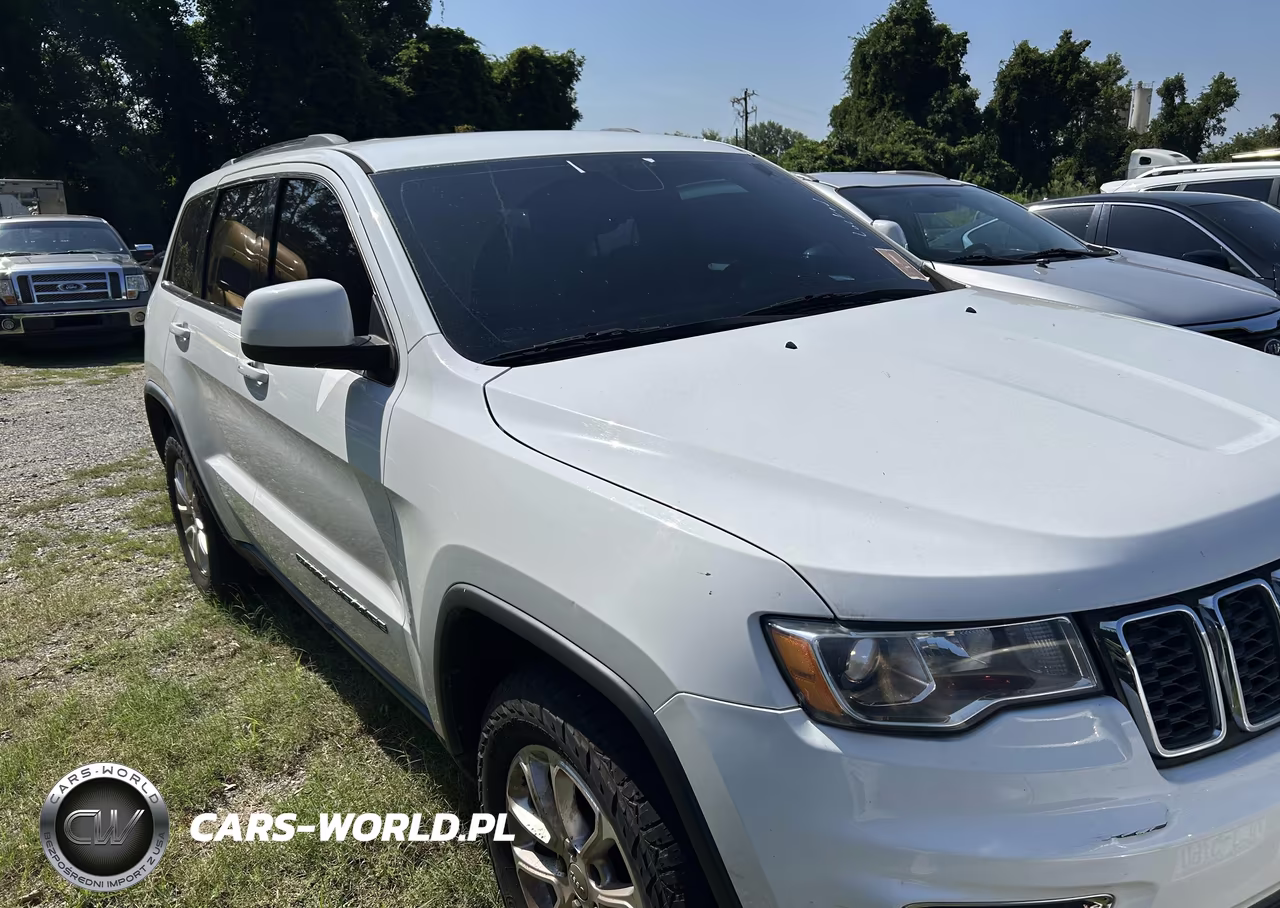 2017 Jeep Grand Cherokee Laredo 4X2 VIN:1C4RJEAG5HC656573 - 5