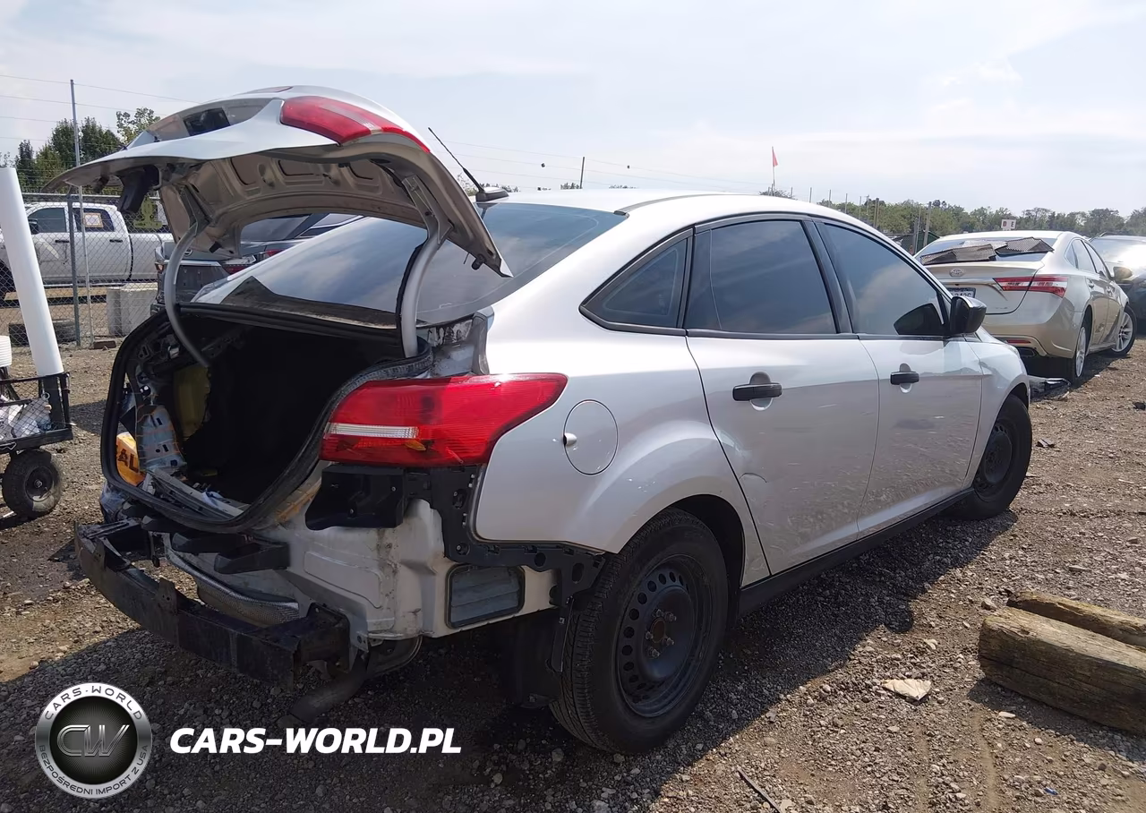 2018 Ford Focus S VIN:1FADP3E24JL264854 - 4