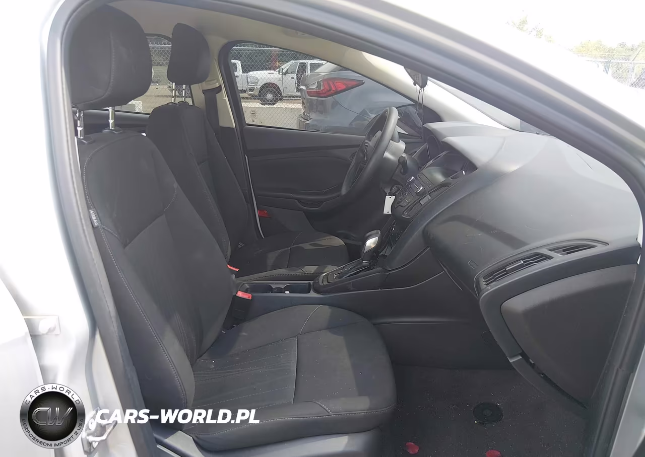 2018 Ford Focus S VIN:1FADP3E24JL264854 - 5