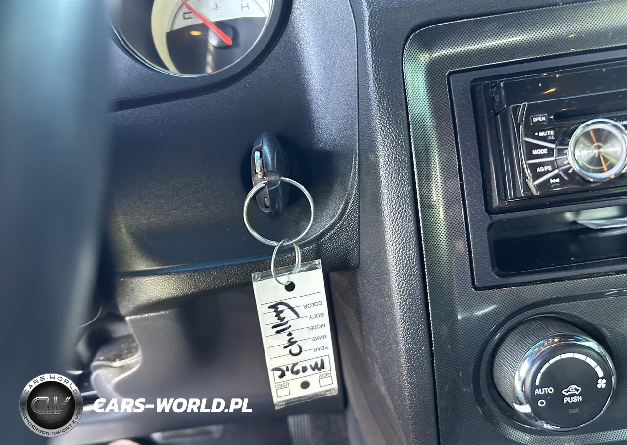 2014 Dodge Challenger Sxt VIN:2C3CDYAG1EH311181 - 11