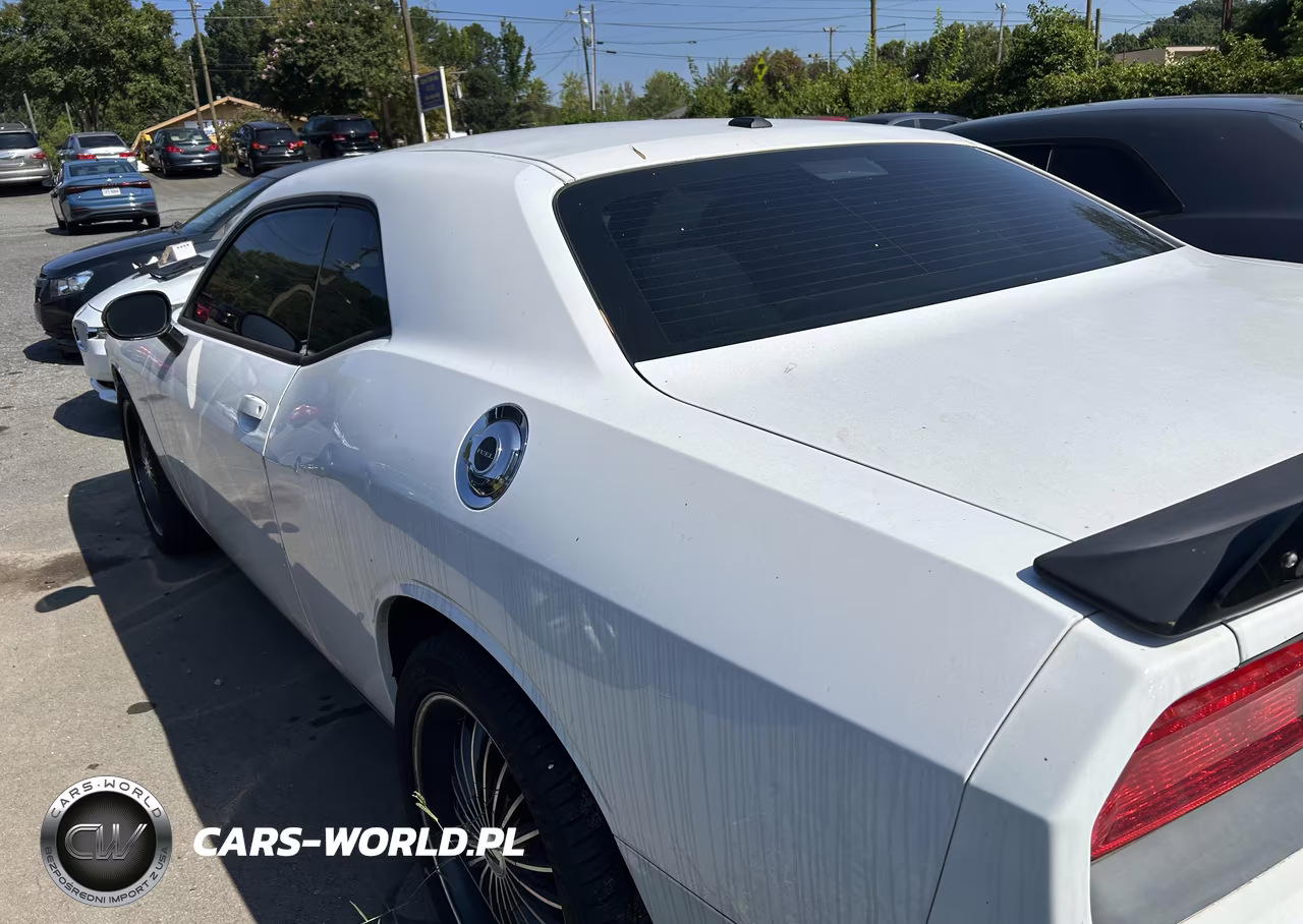 2014 Dodge Challenger Sxt VIN:2C3CDYAG1EH311181 - 3