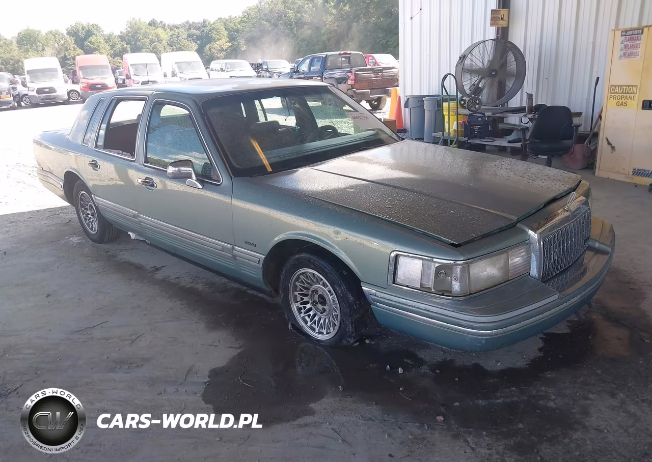 1994 Lincoln Town Car Signature-Tournament