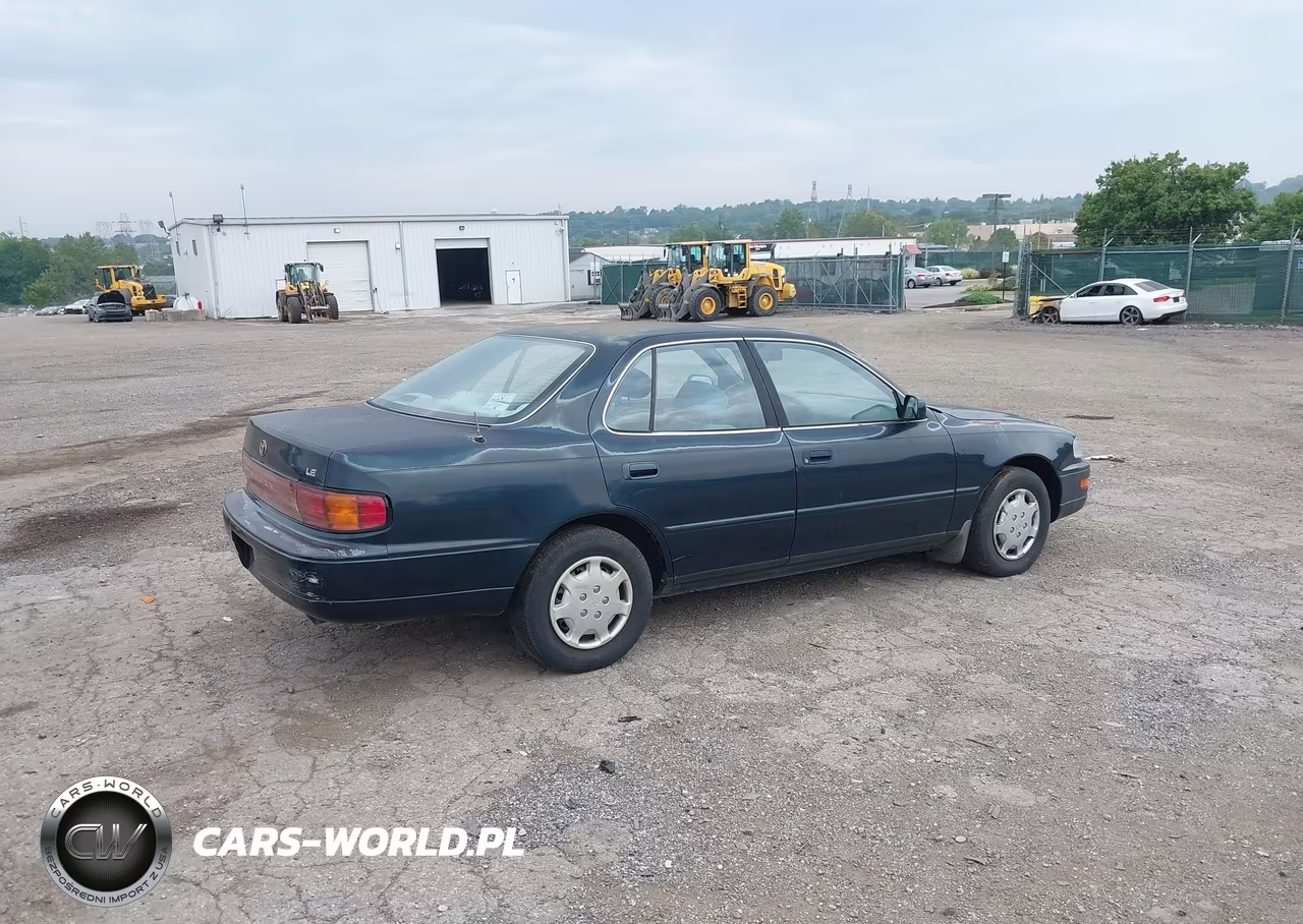 1992 Toyota Camry Le VIN:4T1SK12EXNU010760 - 4