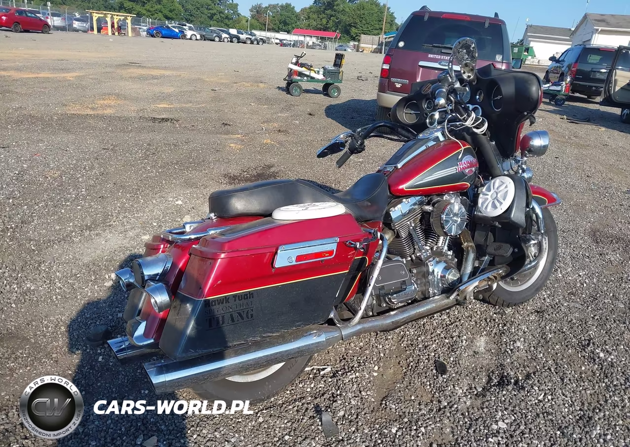 2007 Harley-Davidson Flhtcui VIN:1HD1FC4117Y633818 - 4