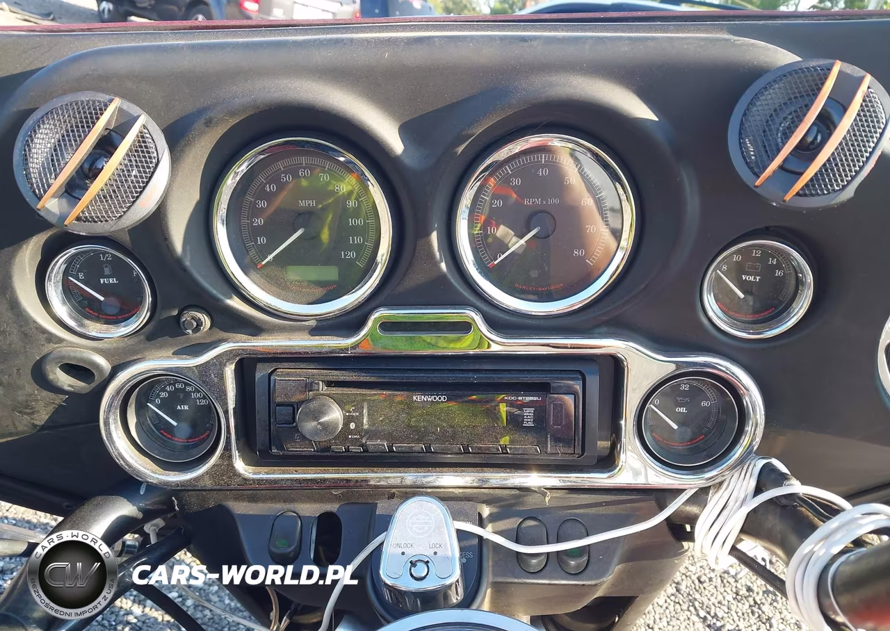 2007 Harley-Davidson Flhtcui VIN:1HD1FC4117Y633818 - 7