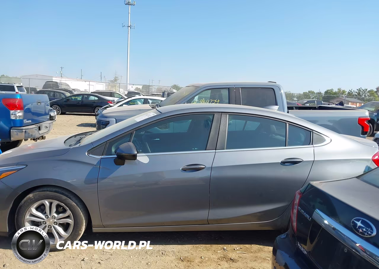 2019 Chevrolet Cruze Lt VIN:1G1BE5SM8K7123135 - 14