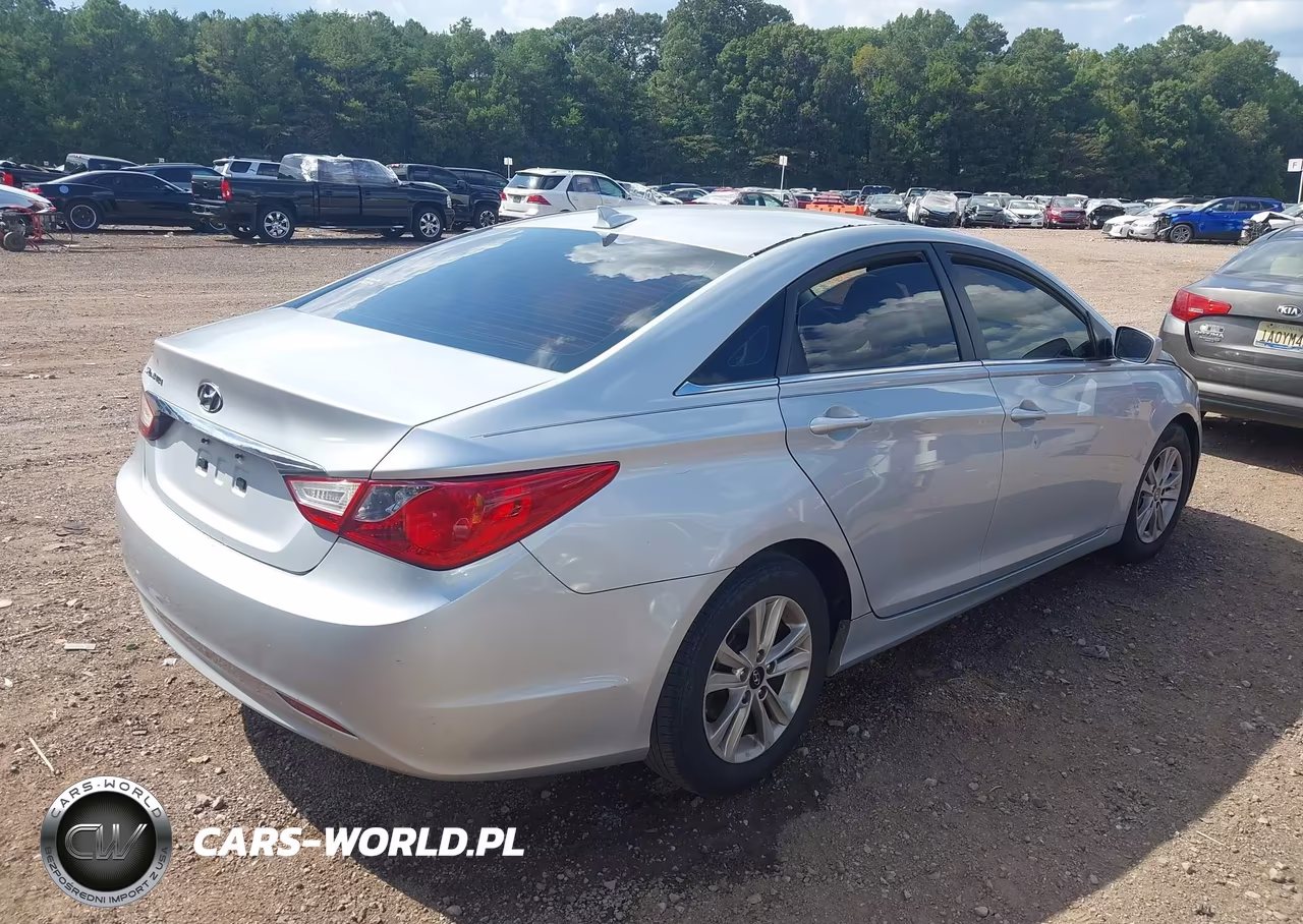 2013 Hyundai Sonata Gls VIN:5NPEB4ACXDH802936 - 4