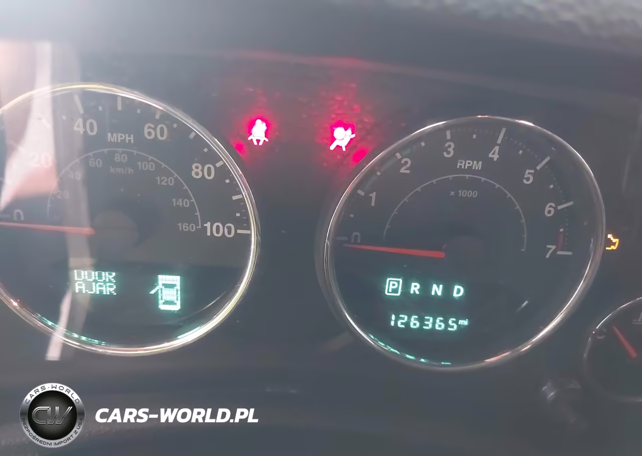 2014 Jeep Wrangler Unlimited Altitude VIN:1C4BJWEG2EL323003 - 7
