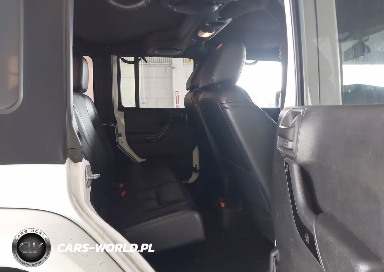 2014 Jeep Wrangler Unlimited Altitude VIN:1C4BJWEG2EL323003 - 8