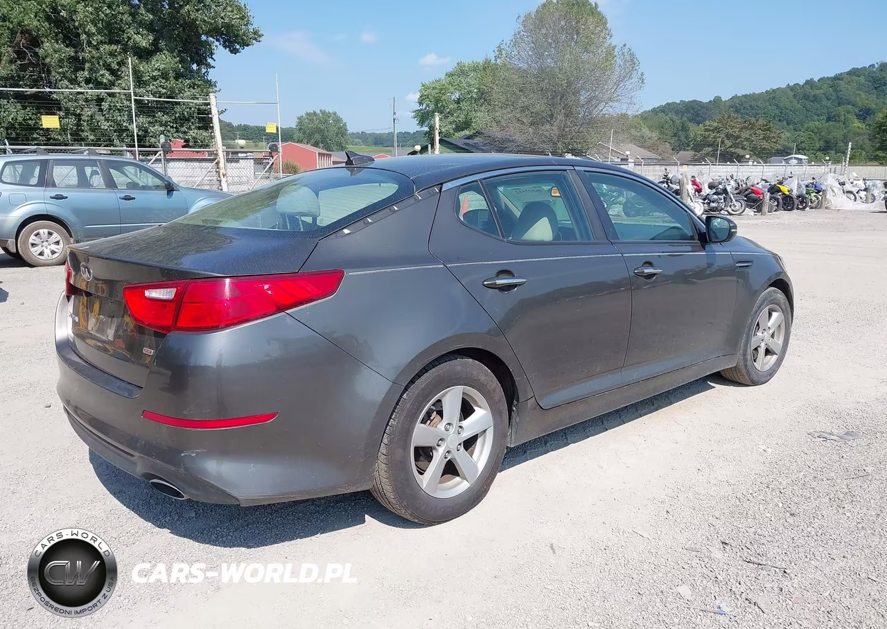 2015 Kia Optima Lx VIN:5XXGM4A76FG403607 - 4
