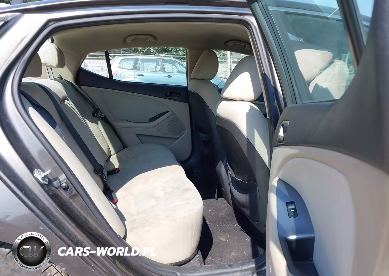 2015 Kia Optima Lx VIN:5XXGM4A76FG403607 - 8