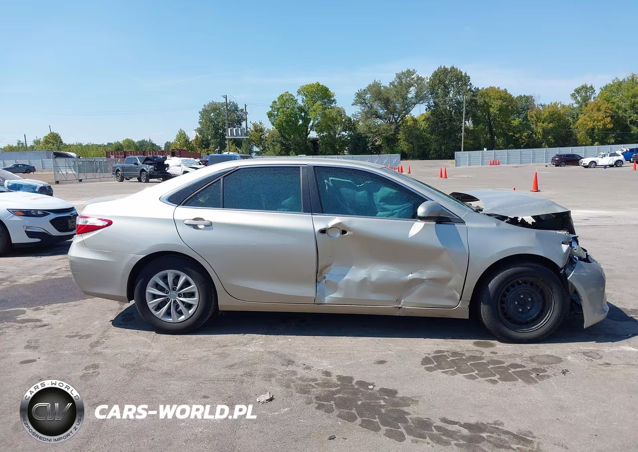 2016 Toyota Camry Le VIN:4T4BF1FK8GR517539 - 13