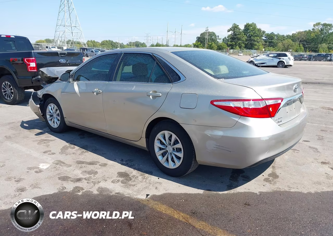 2016 Toyota Camry Le VIN:4T4BF1FK8GR517539 - 3
