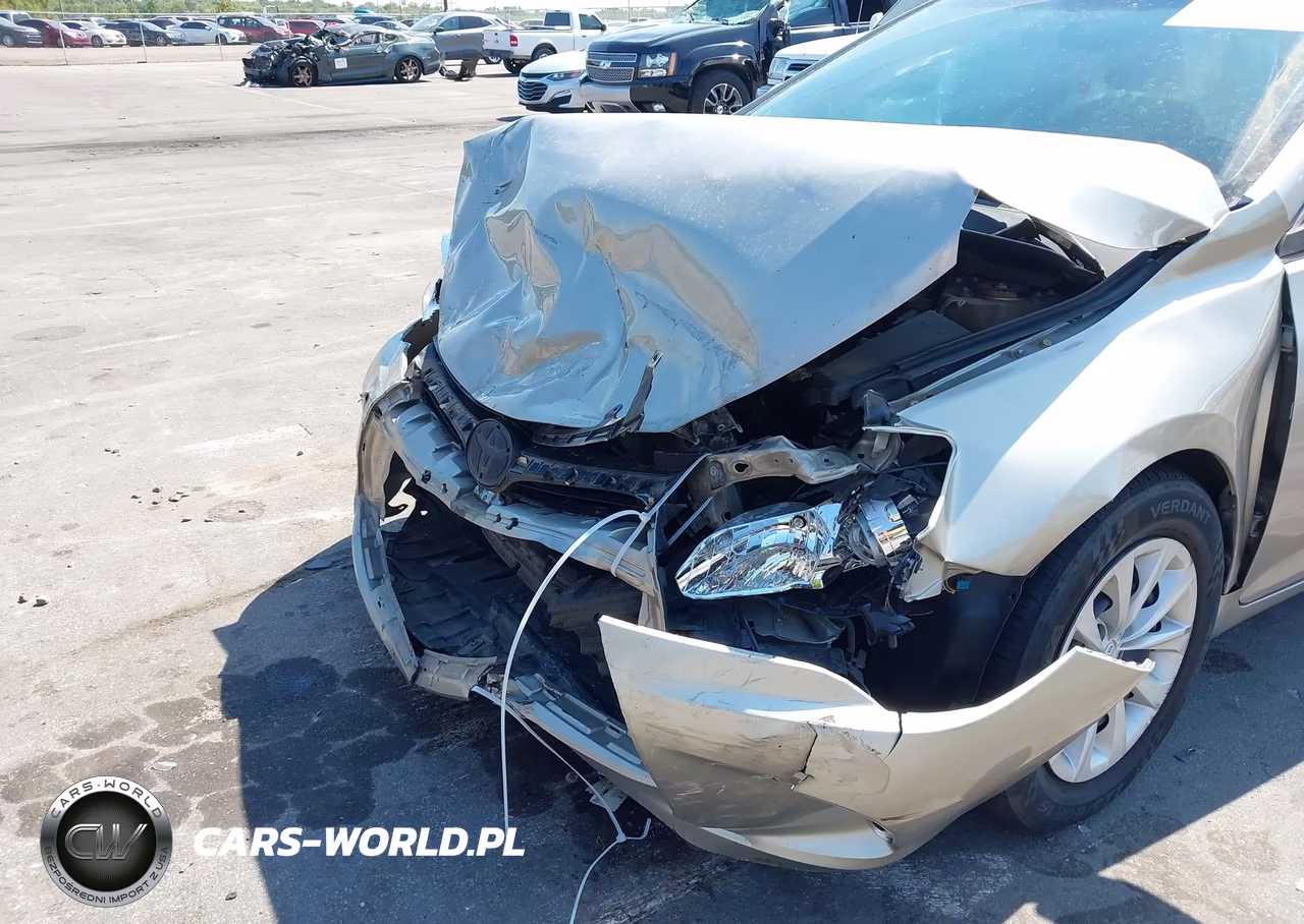 2016 Toyota Camry Le VIN:4T4BF1FK8GR517539 - 6