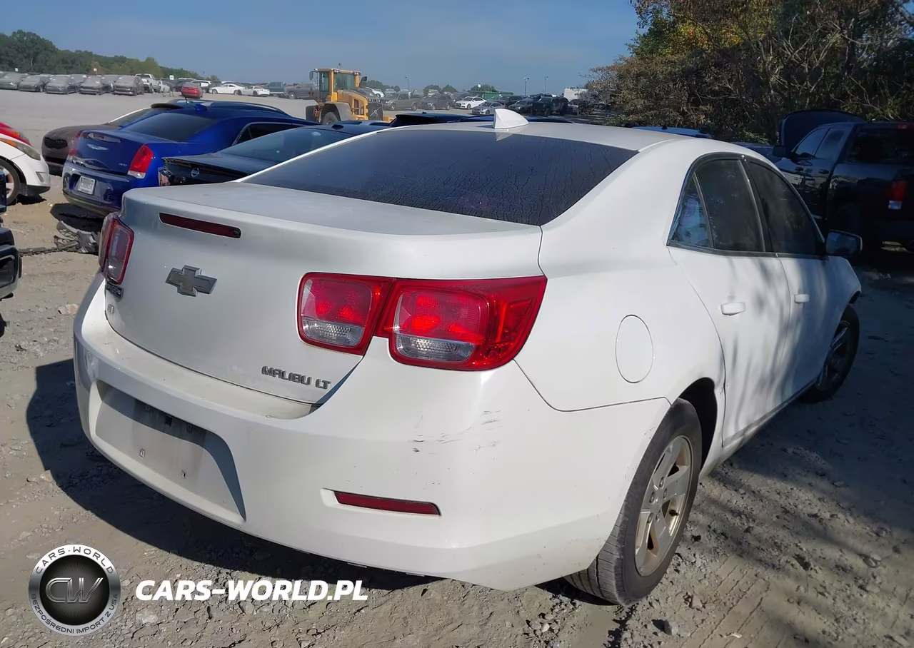 2015 Chevrolet Malibu 1Lt VIN:1G11C5SL2FF103936 - 4