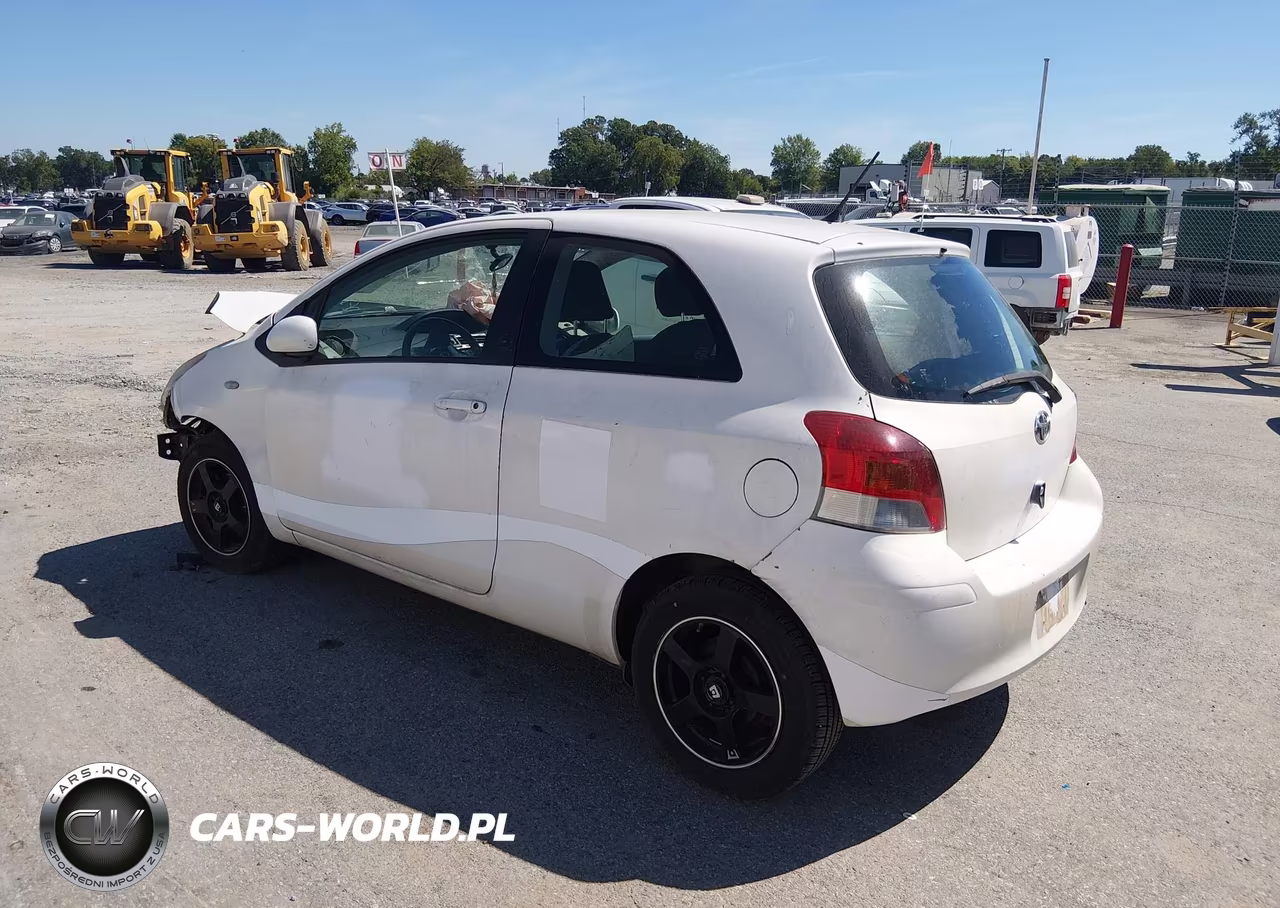 2010 Toyota Yaris VIN:JTDJT4K33A5280897 - 3