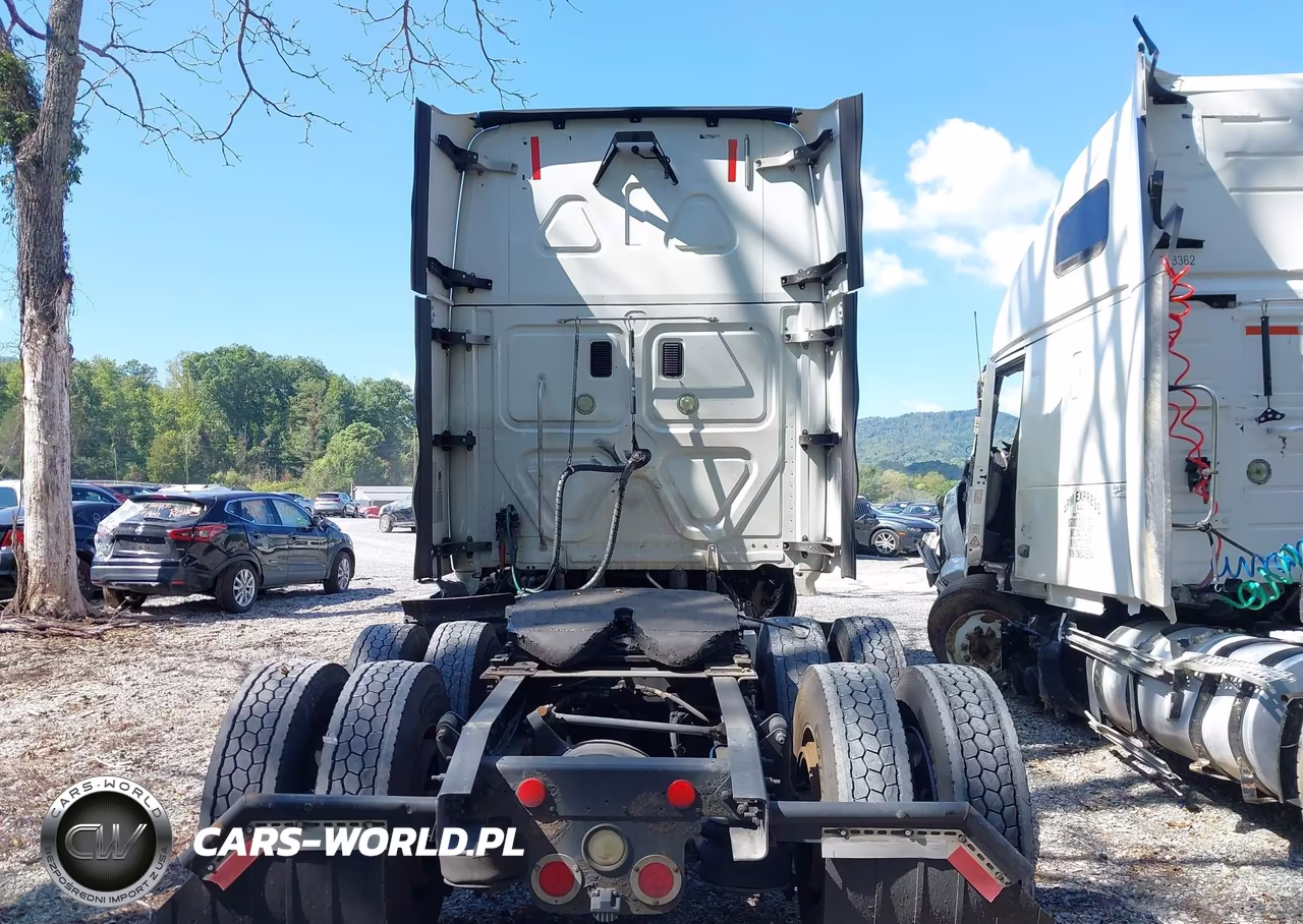 2015 Freightliner Cascadia 125 VIN:3AKJGLD59FSGD4983 - 19